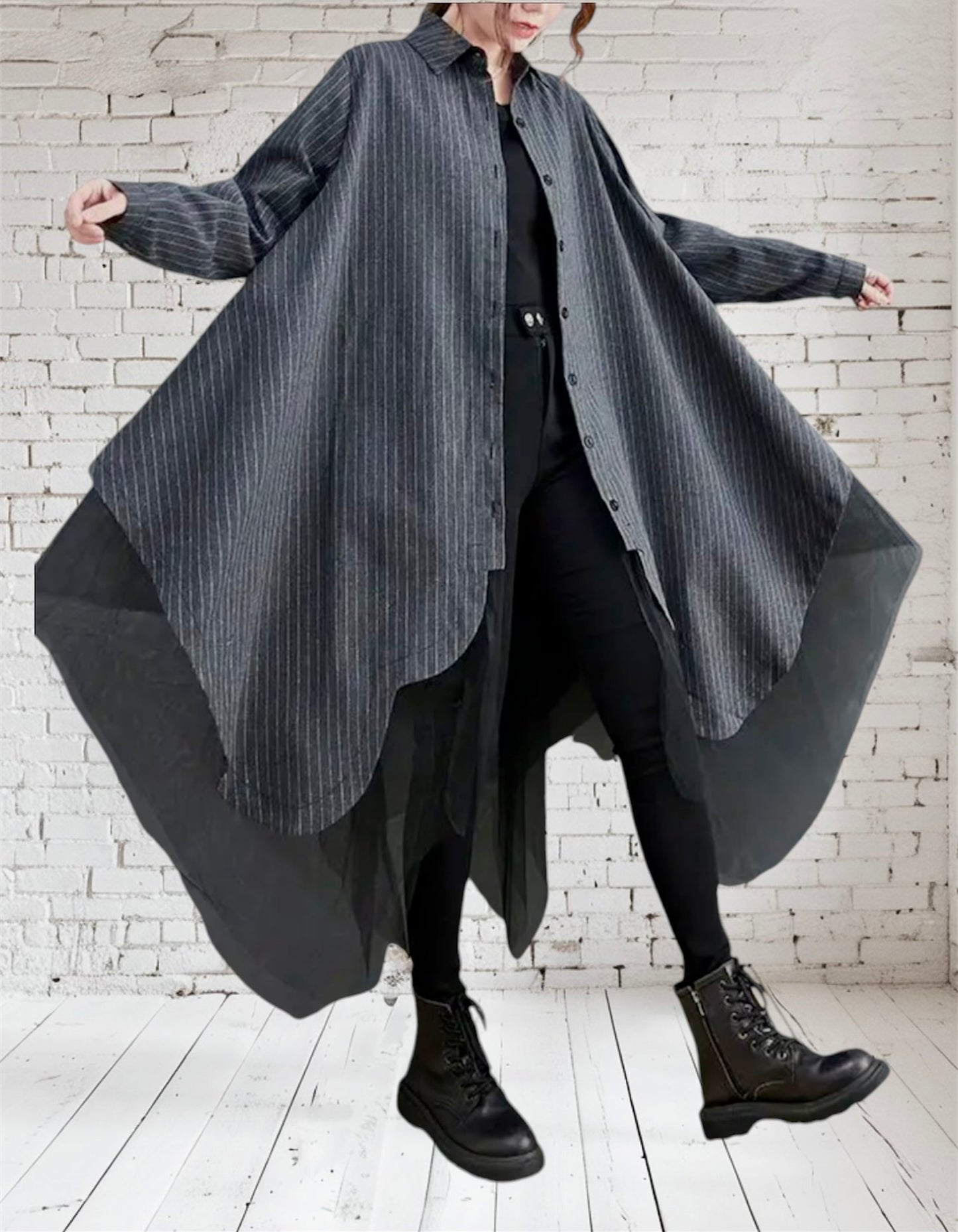 Robe en tissus rayé  à revers fendus